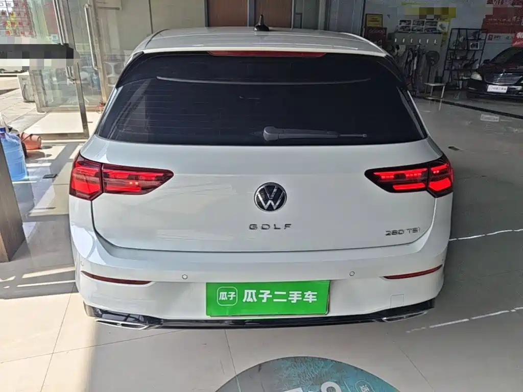 Volkswagen Golf 2024