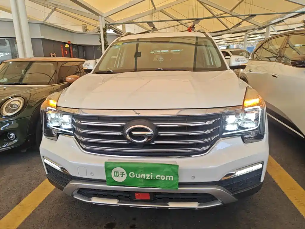 GAC Trumpchi GS8 2017 — фото 3