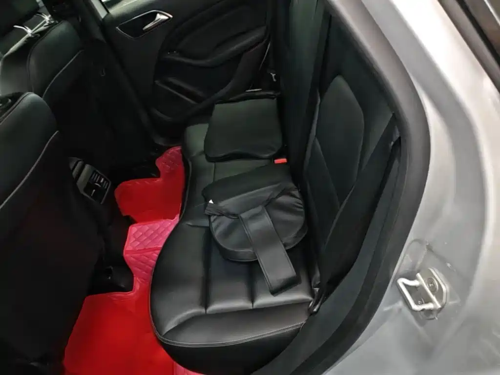 Mercedes-Benz B-Class 2015 — фото 17