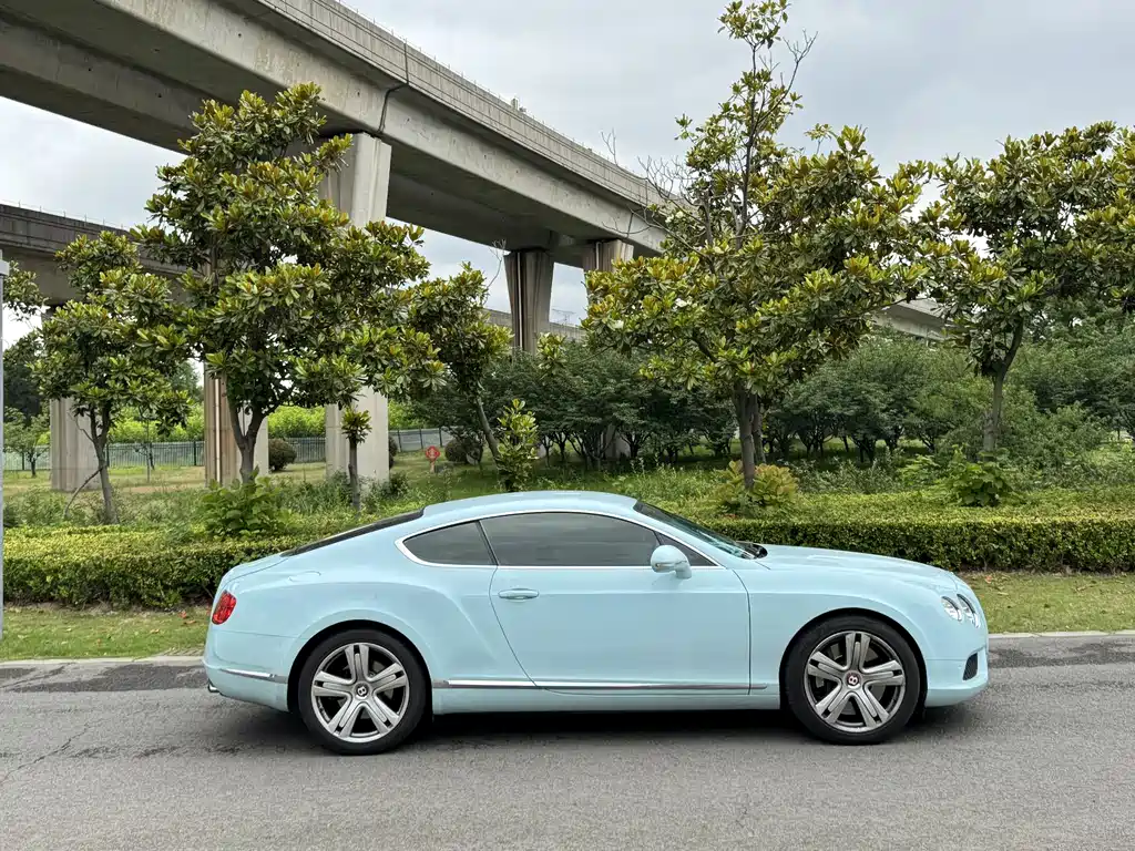 Bentley Continental 2013 — фото 6