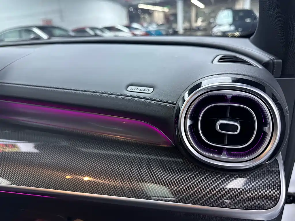 Mercedes-Benz C-Class 2023 — фото 15