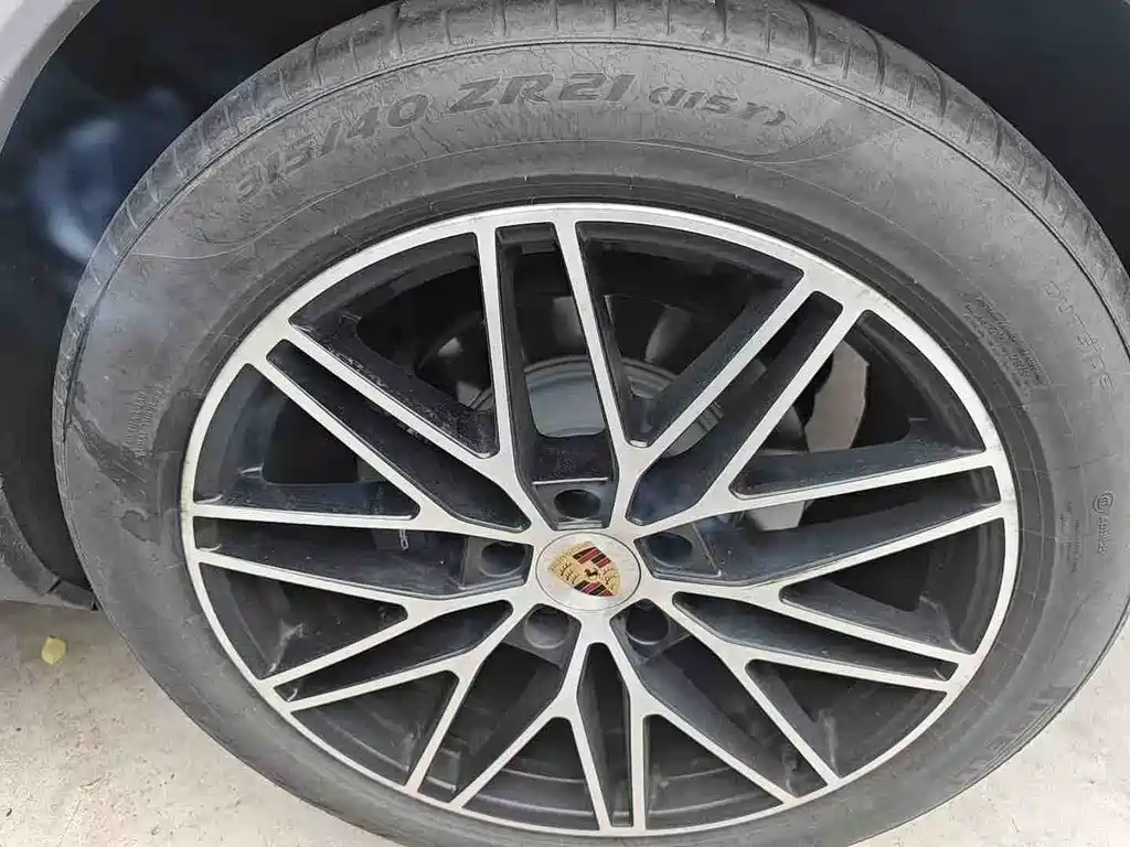 Porsche Cayenne 2024 — фото 10