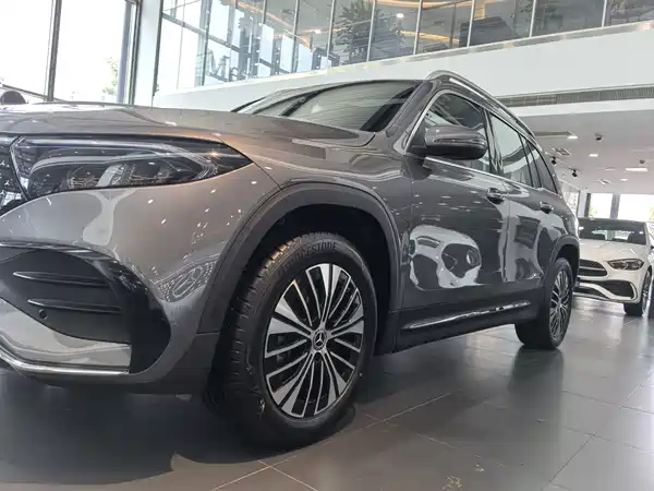 Mercedes-Benz EQB 2024