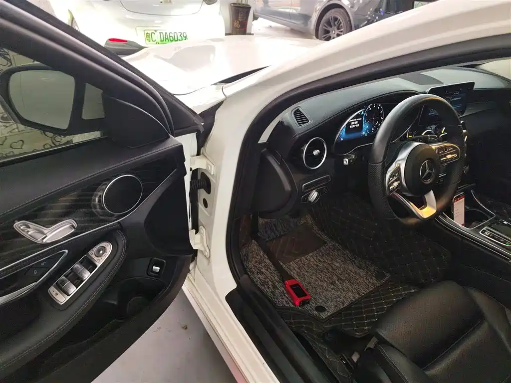 Mercedes-Benz C-Class 2020 — фото 16