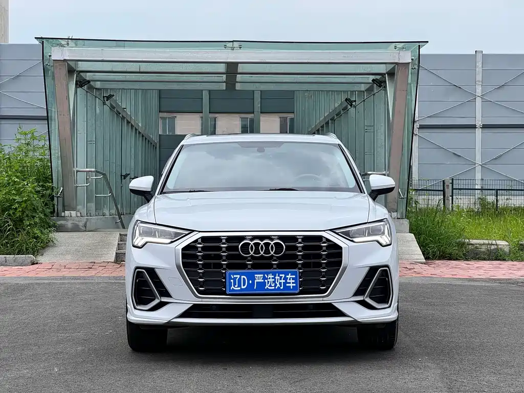 Audi Q3 2021