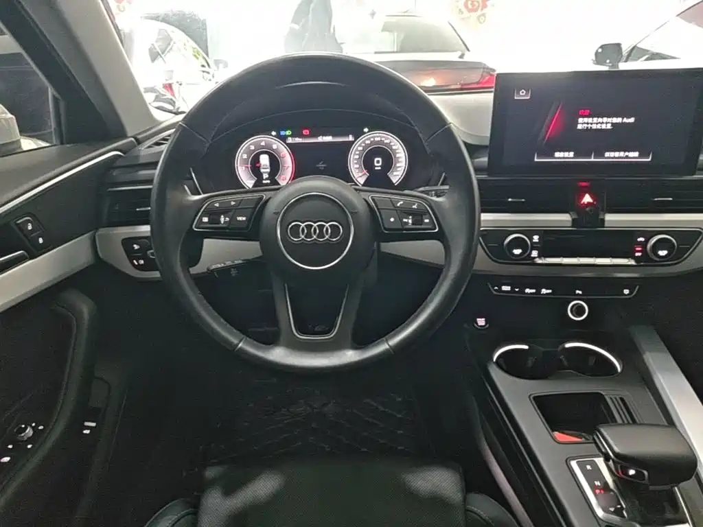 Audi A4L 2023 — фото 11