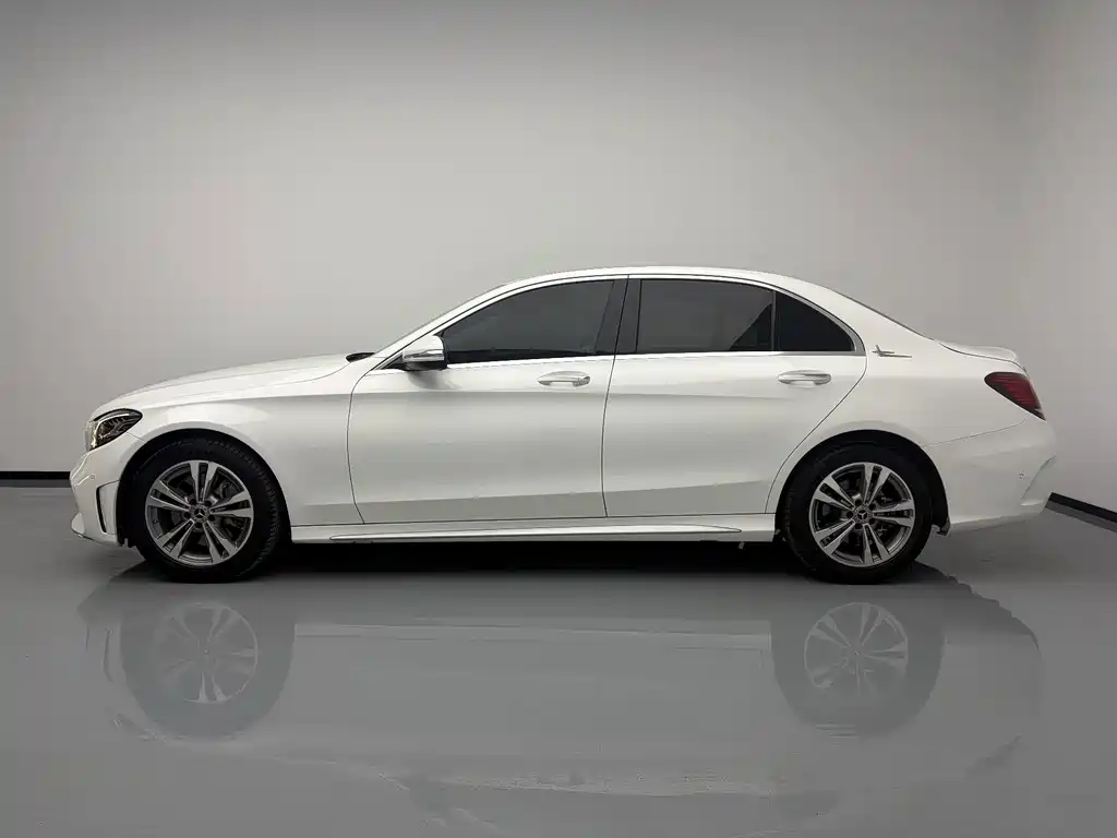 Mercedes-Benz C-Class 2019 — фото 8