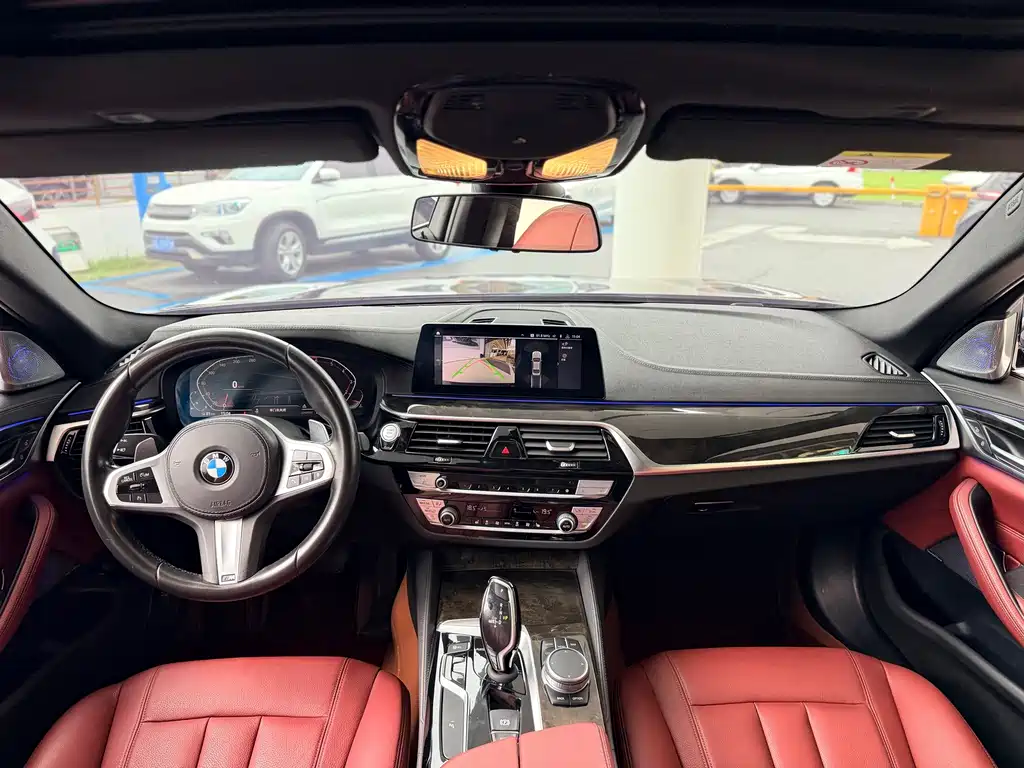 BMW 5 Series 2020 — фото 10