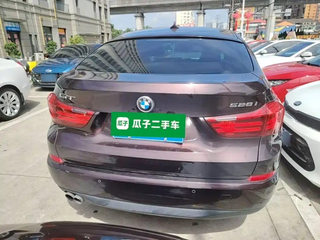 BMW 5 Series GT 2015 — фото 6