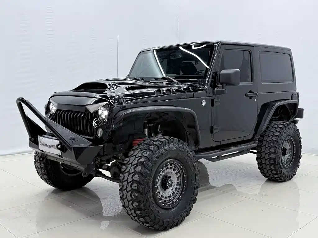 Jeep Wrangler 2014 — фото 1