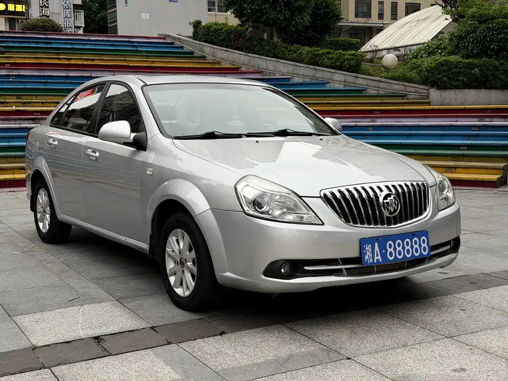 Buick Excelle 2013