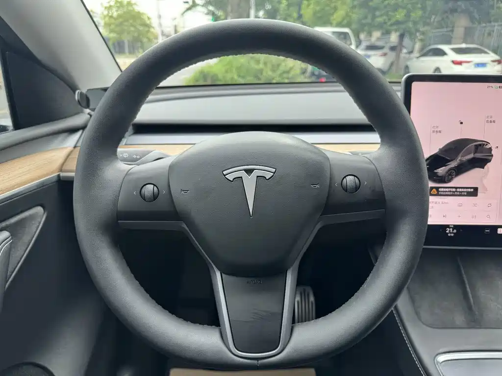 Tesla Model Y 2022 — фото 6