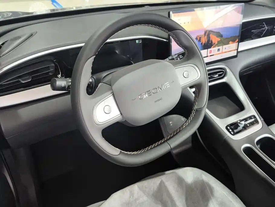 Geely Galaxy Starwish 2026 — фото 15