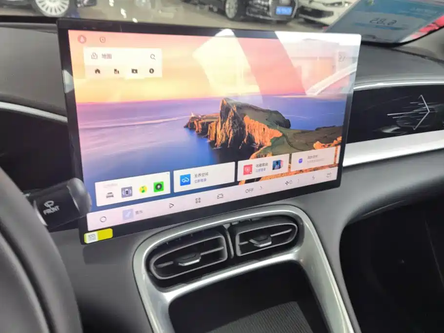 Geely Galaxy Starwish 2026 — фото 13