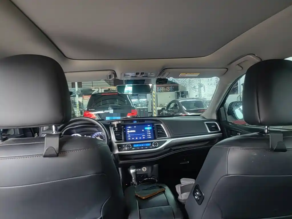 Toyota Highlander 2021 — фото 18