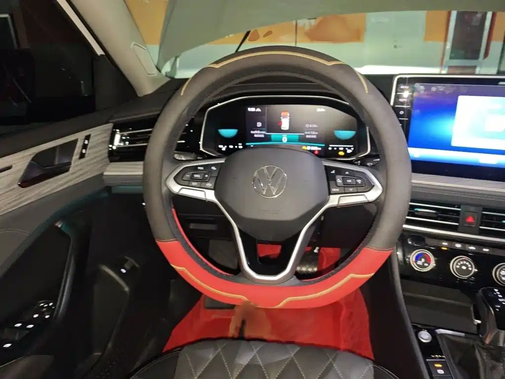 Volkswagen Sagitar 2023