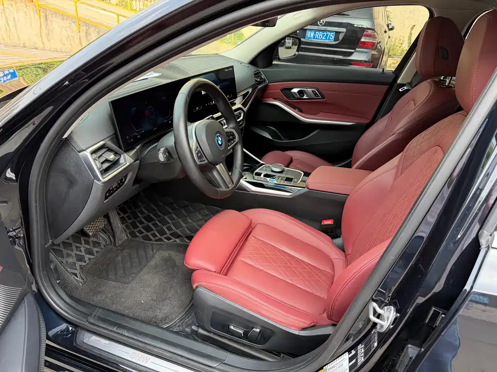BMW i3 2024