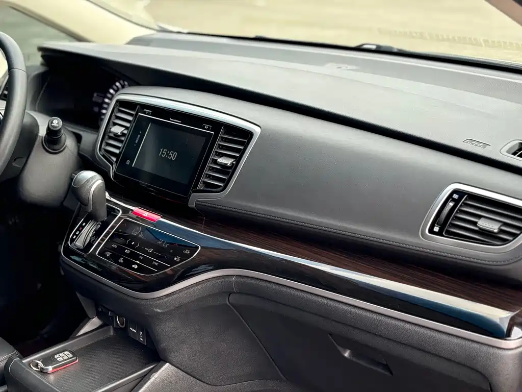 Honda Odyssey 2019 — фото 26