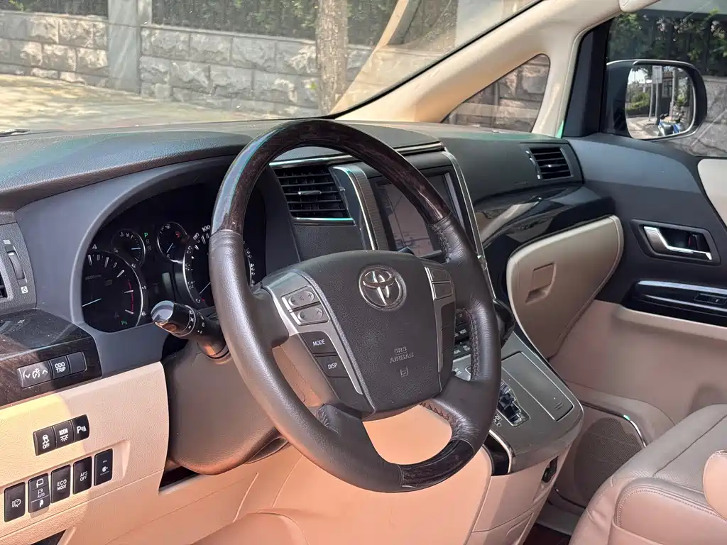 Toyota Alphard 2014 — фото 14
