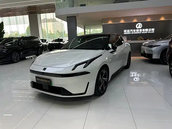 Lynk & Co 07 EM-P 2025