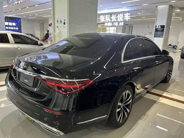 Mercedes-Benz S-Class 2024