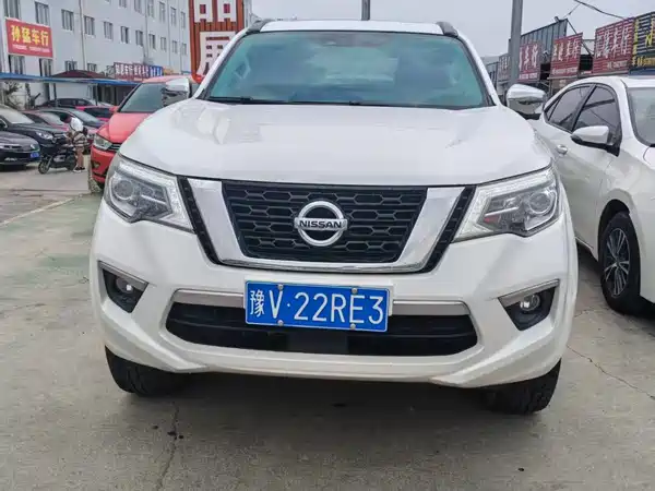 Nissan Terra 2018