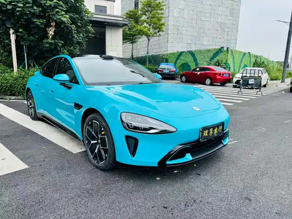 Xiaomi SU7 2024