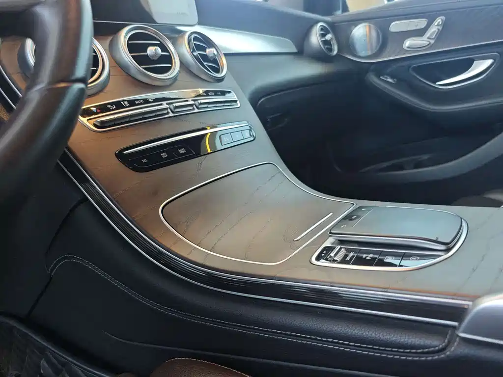 Mercedes-Benz GLC 2020