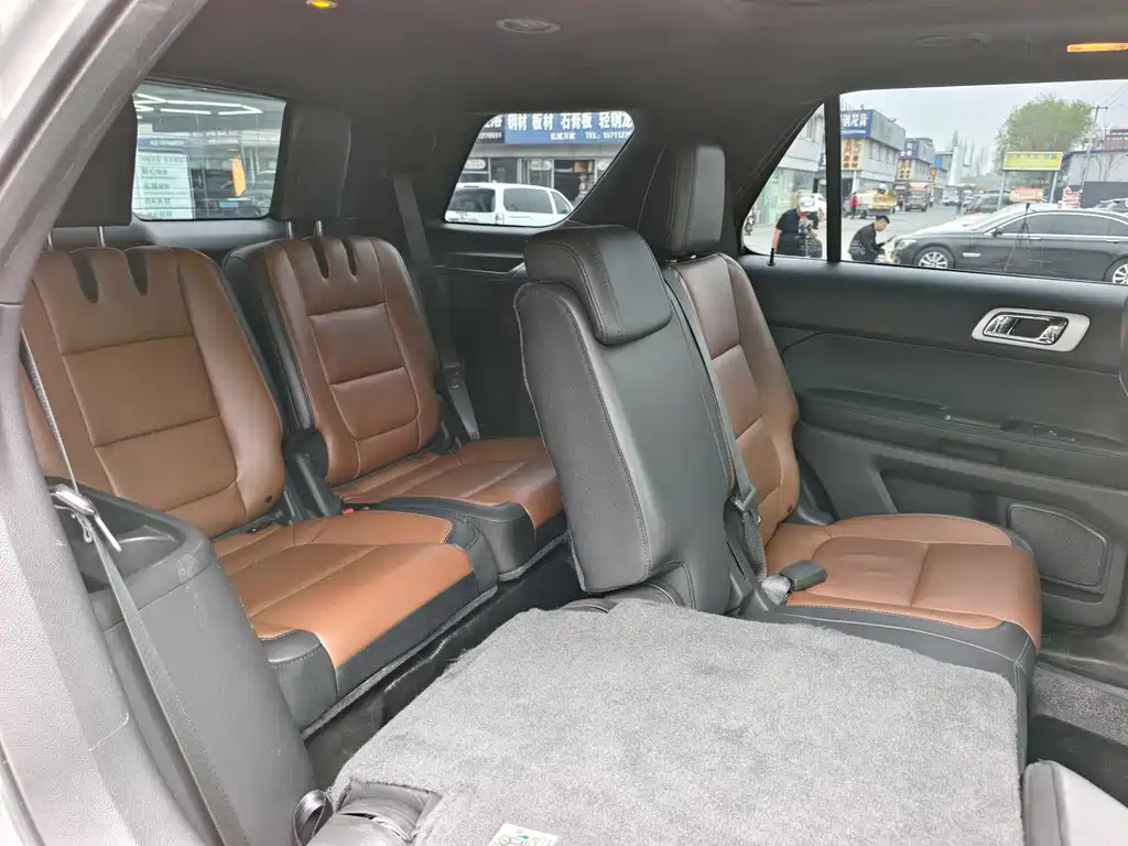 Ford Explorer 2015 — фото 14