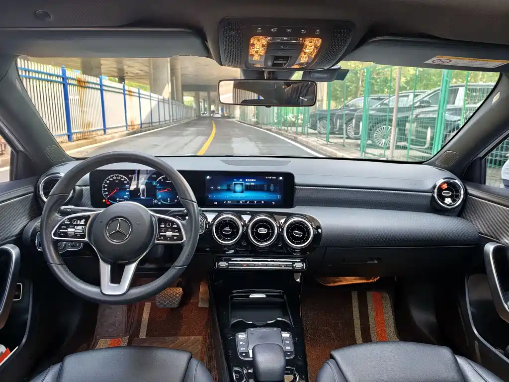 Mercedes-Benz A-Class 2020 — фото 6