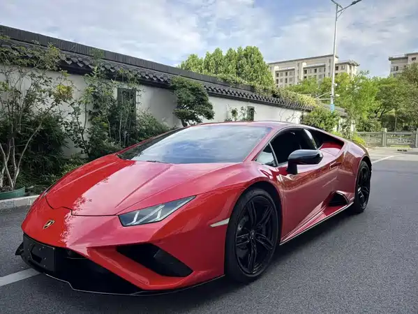 Lamborghini Huracan 2021