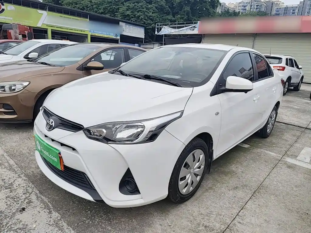 Toyota Yaris L 2019 — фото 1