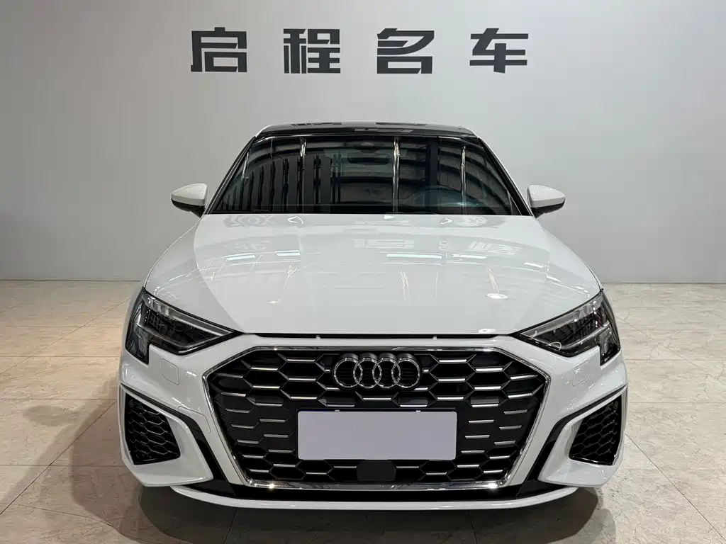 Audi A3 2023 — фото 2
