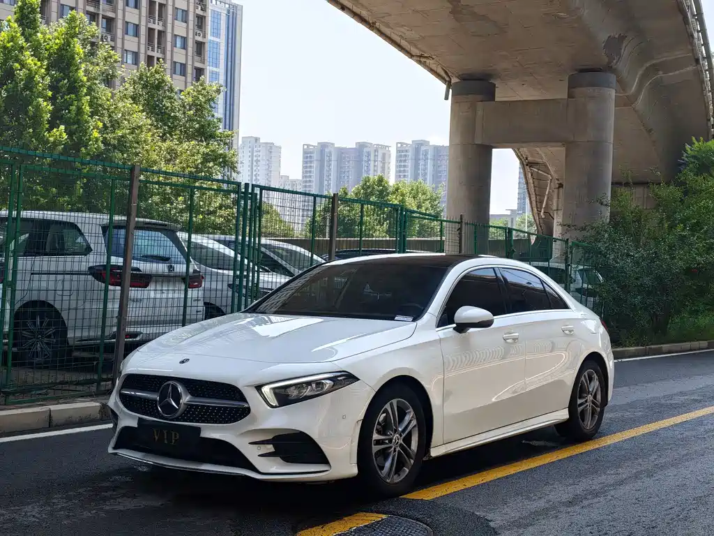Mercedes-Benz A-Class 2020 — фото 1