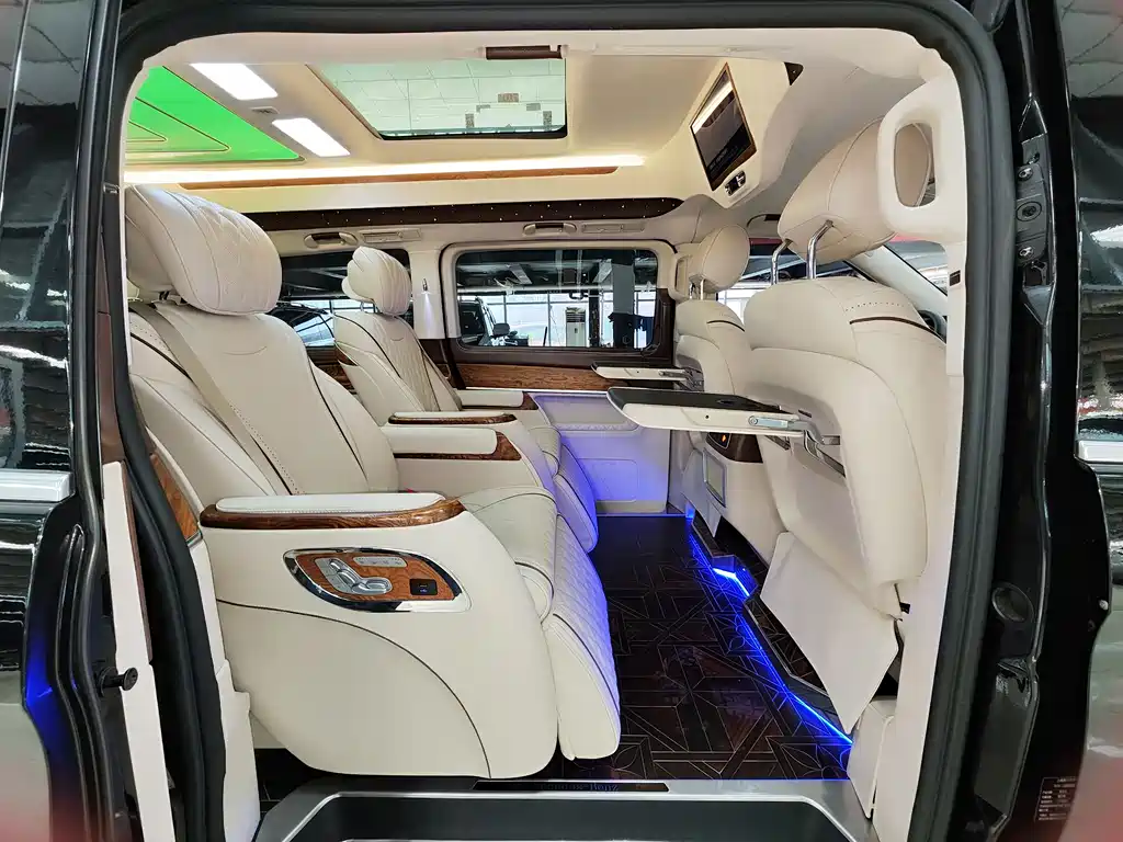 Mercedes-Benz V-Class 2020 — фото 5
