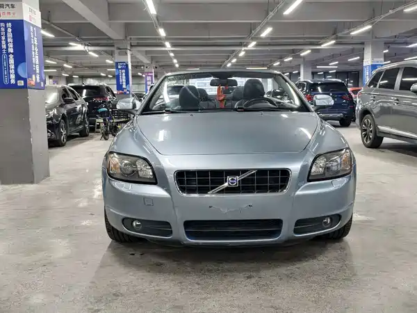 Volvo C70 2009