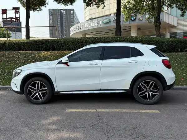 Mercedes-Benz GLA 2017