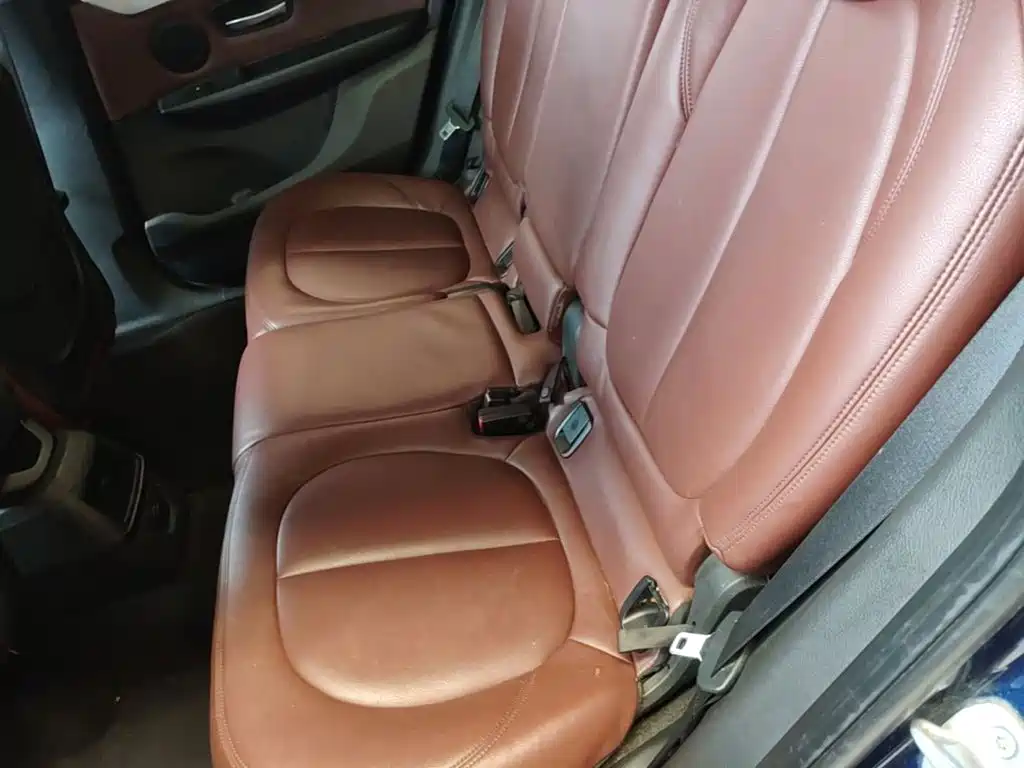 BMW 2 Series Station Wagon 2017 — фото 17