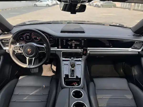 Porsche Panamera 2018