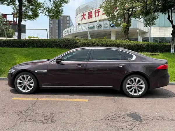 Jaguar XFL 2020