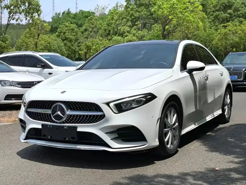 Mercedes-Benz A-Class 2022 — фото 1