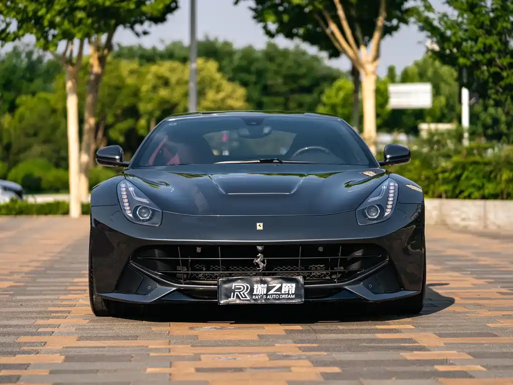Ferrari F12berlinetta 2017 — фото 2