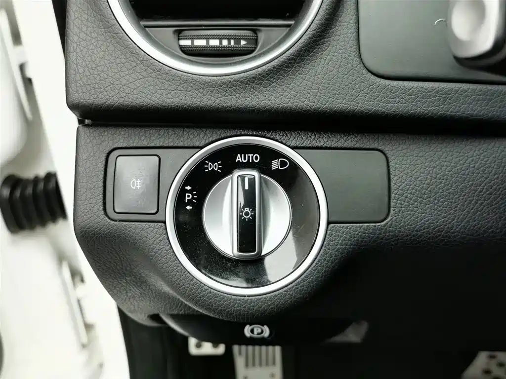 Mercedes-Benz C-Class 2014 — фото 21