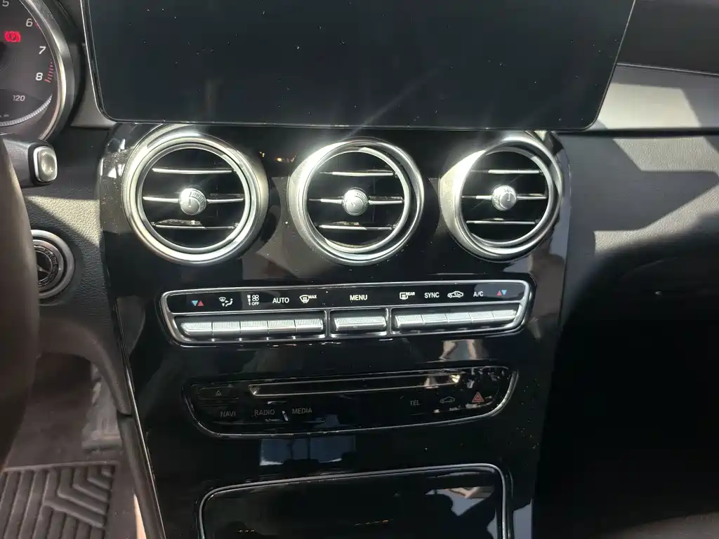 Mercedes-Benz GLC 2019 — фото 14