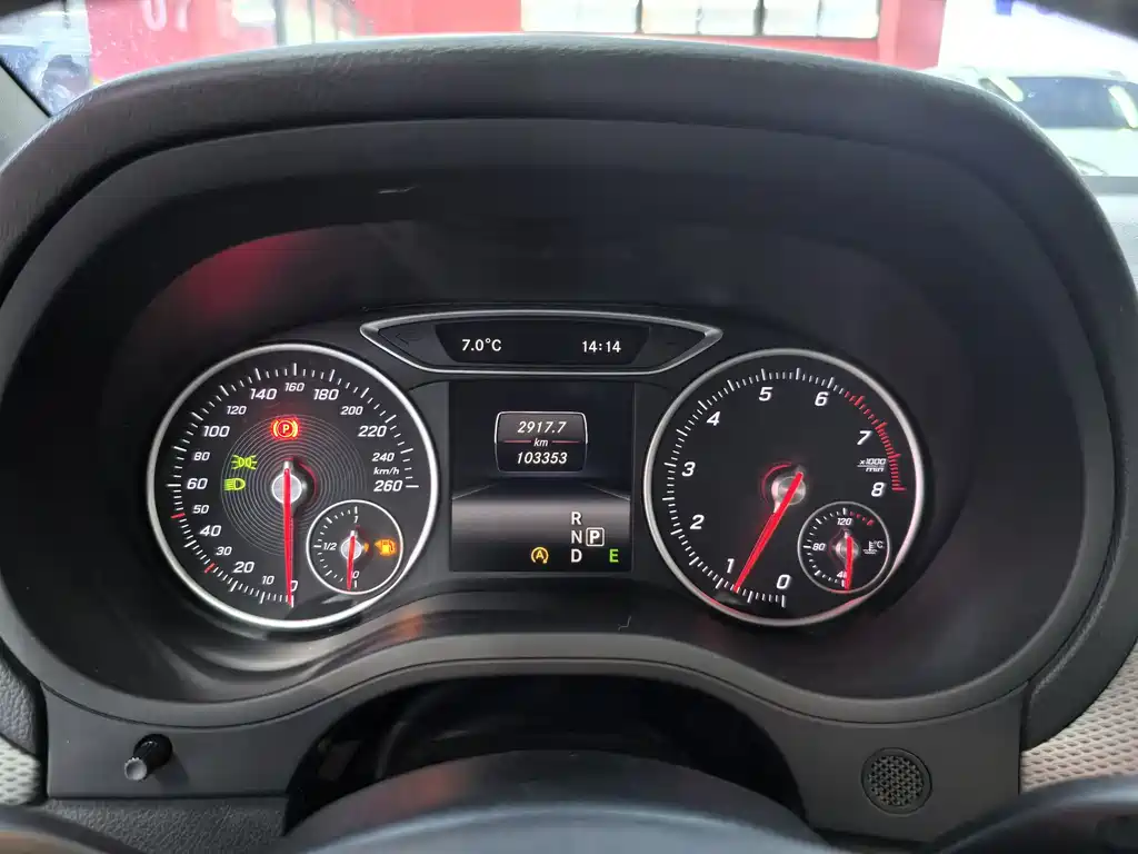 Mercedes-Benz B-Class 2015 — фото 15