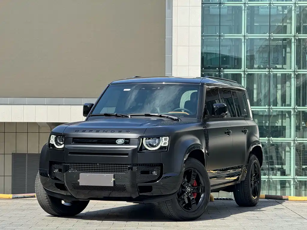 Land Rover Defender 2024 — фото 1