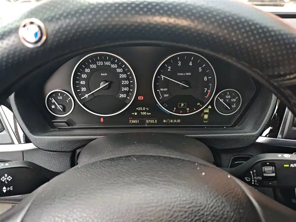 BMW 3 Series 2018 — фото 12