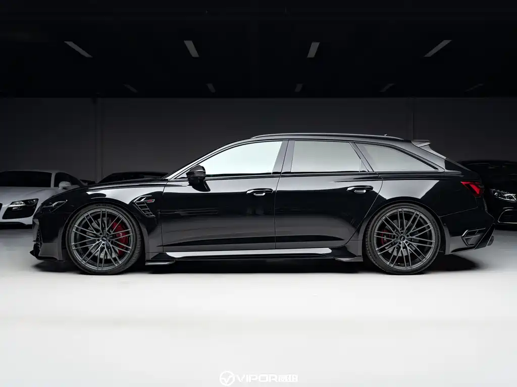Audi RS 6 2021 — фото 15
