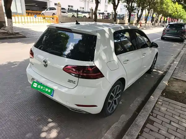 Volkswagen Golf 2020