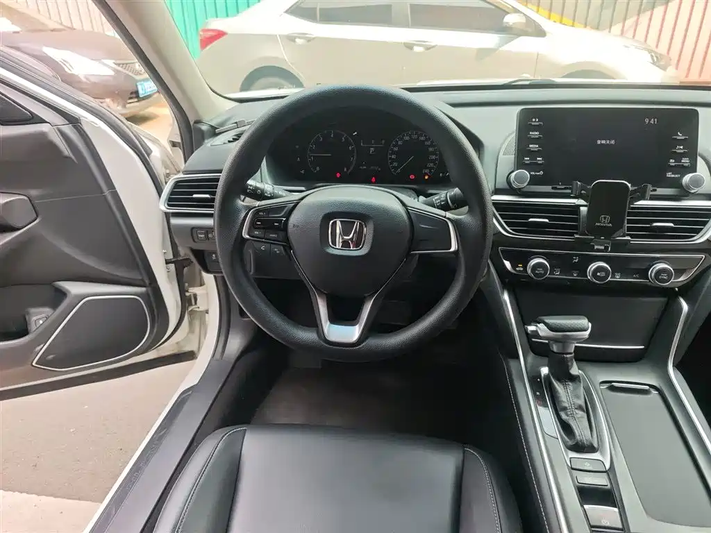 Honda Inspire 2019 — фото 3